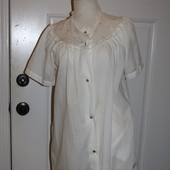 Vintage Katz size small house coat with pearl snaps! great condition size small - Picture 1 of 9
